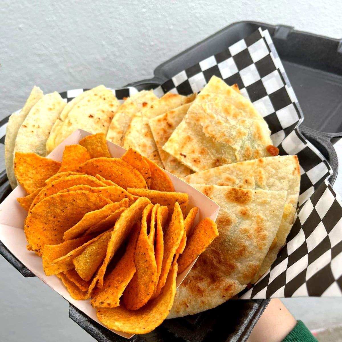 QUESADILLAS DE POLLO
