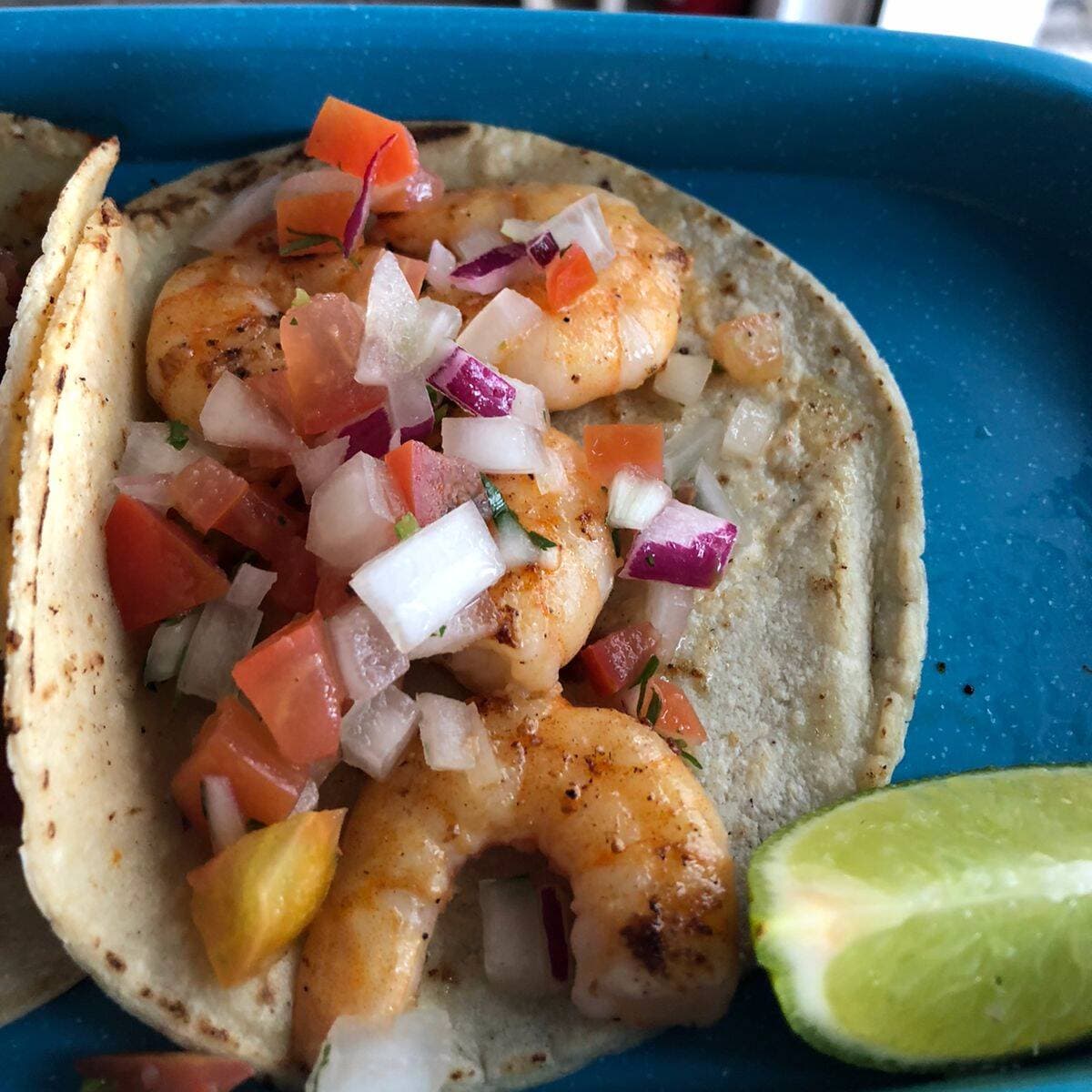 Taco Camarón al Mojo de Ajo a la Plancha