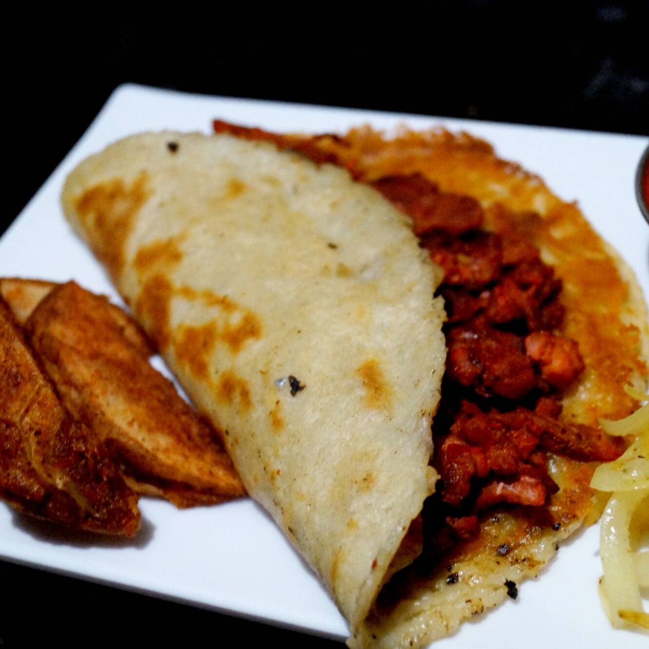 TACOSTRUDO DE PASTOR GRANDE .