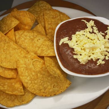Orden de Tostadas con Frijoles Molidos