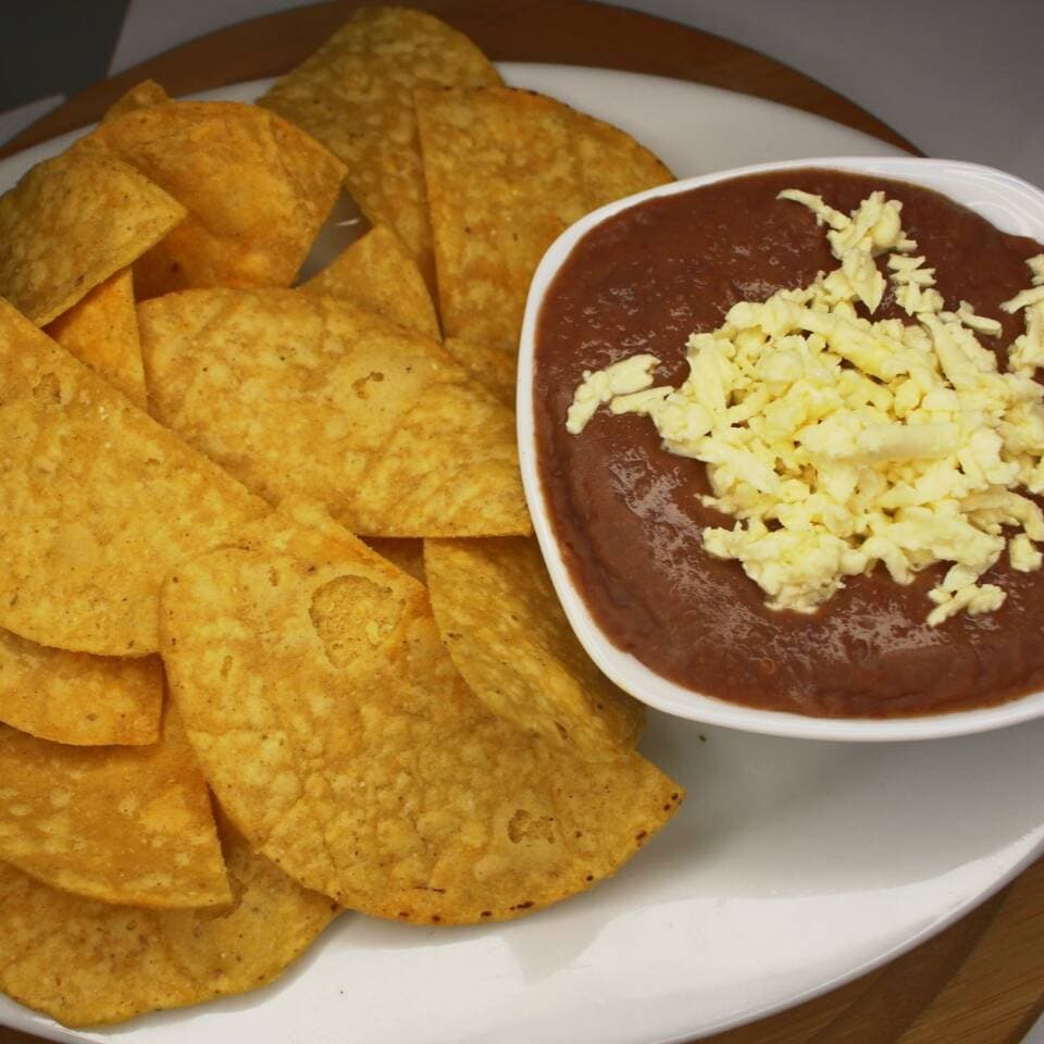 Orden de Tostadas con Frijoles Molidos