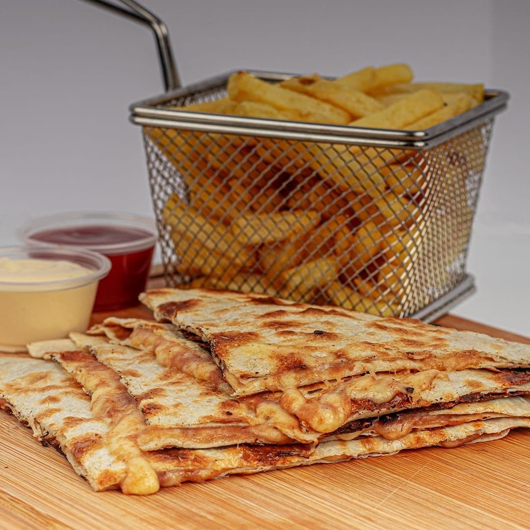 Quesadilla de Frijol y Queso