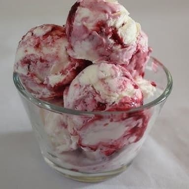 Nieve de Queso con Zarzamora
