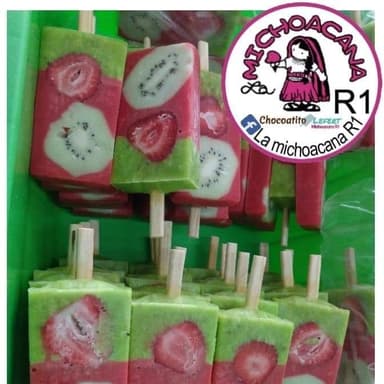 Paleta de Kiwi con Fresa