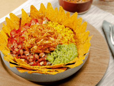 Boom de Nachos con Pollo Tinga