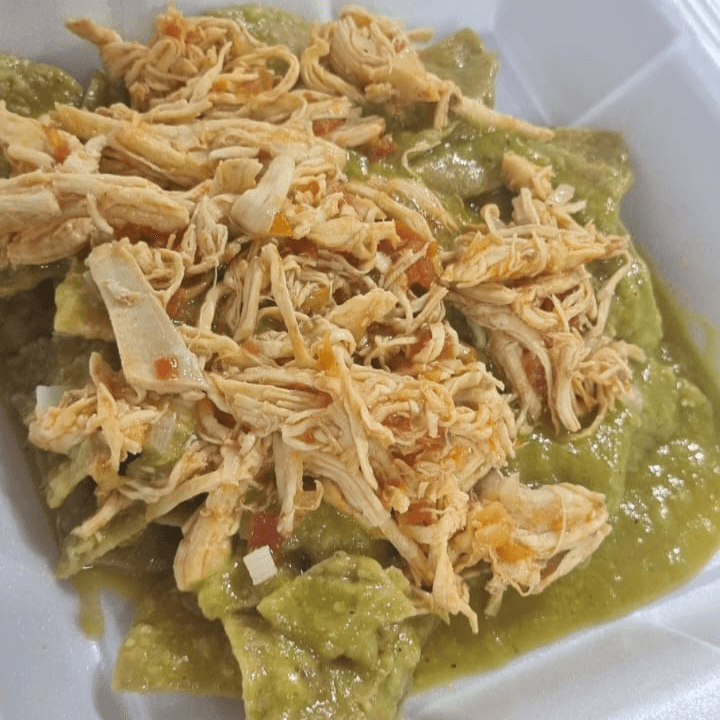 Chilaquiles Verdes con Pollo