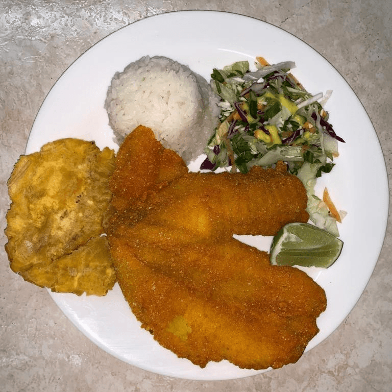 Sancocho de Pescado con Filete Plancha