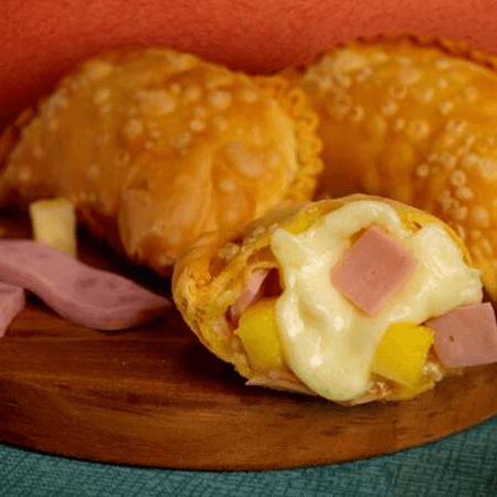 Empanada Hawaiana
