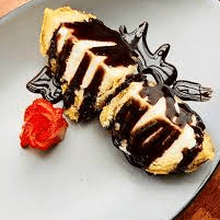 Tempura Helado con Salsa de Chocolate