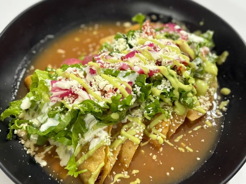 "Los Ahogados" Tacos dorados y ahogados.
