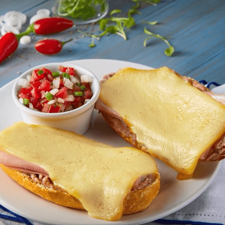 Molletes de Jamón