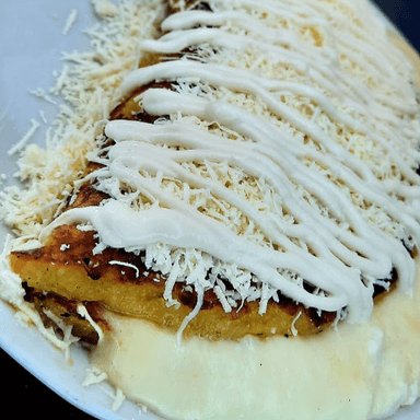 Cachapa Tres quesos
