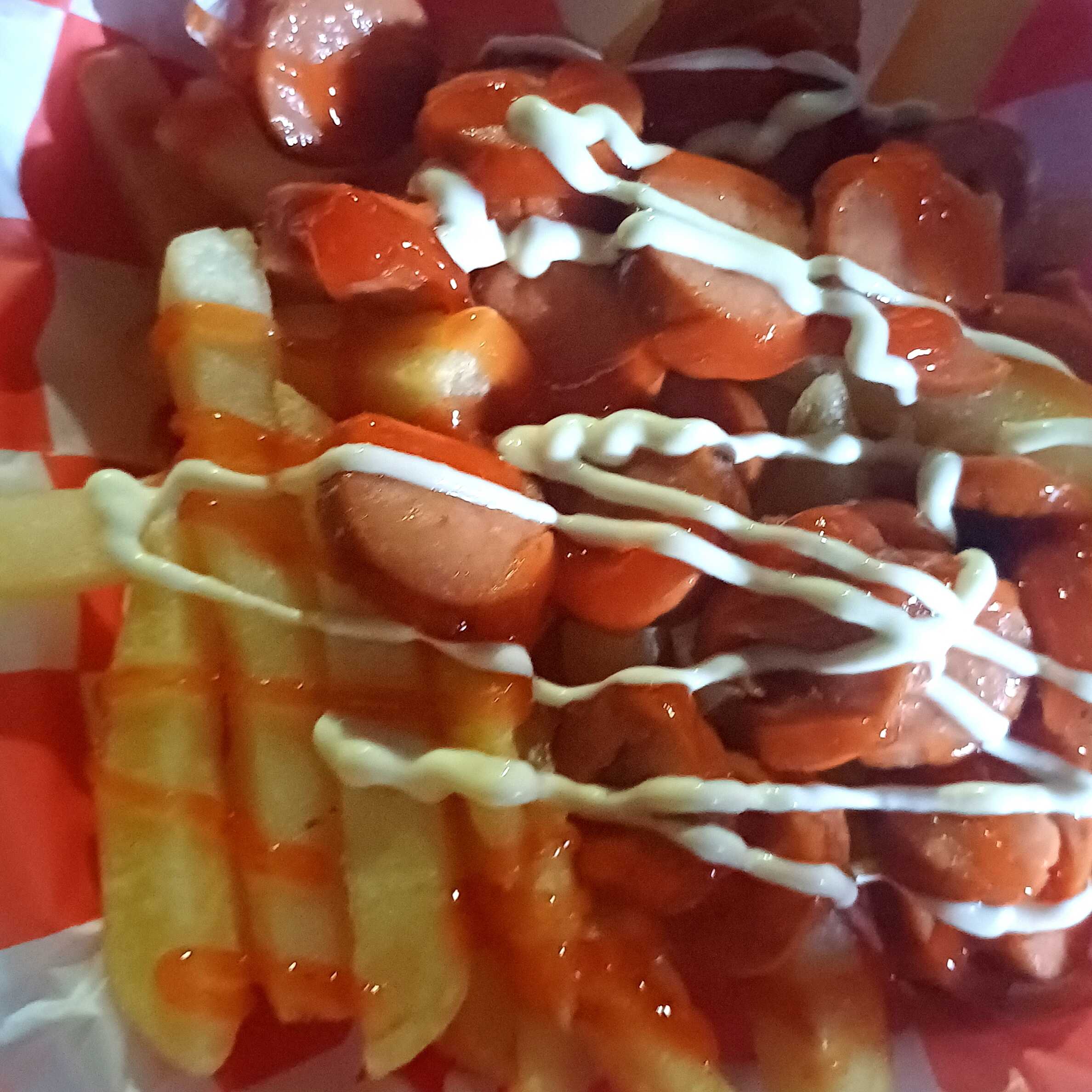 Salchipapas