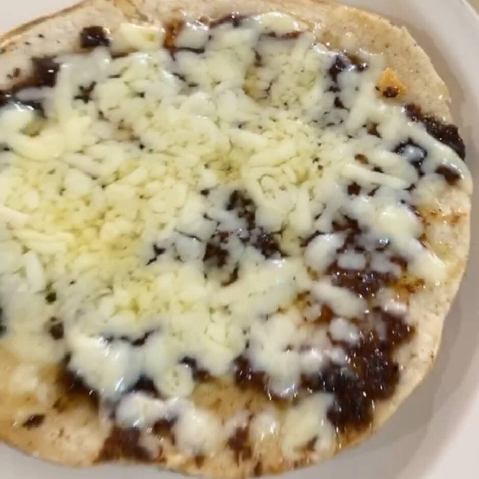 Tortilla con asiento y queso