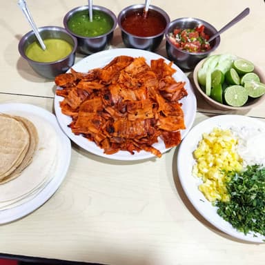 Medio kilo de carne al pastor.