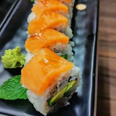 Salmon Roll (10 Pzas)
