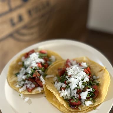 Taco con Chorizo o Salchicha