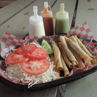 Ordén De Tacos Dorados Surtidos
