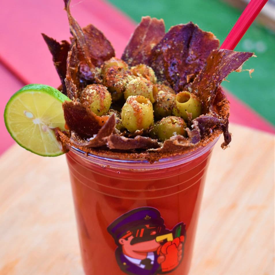Clamato con Aceitunas