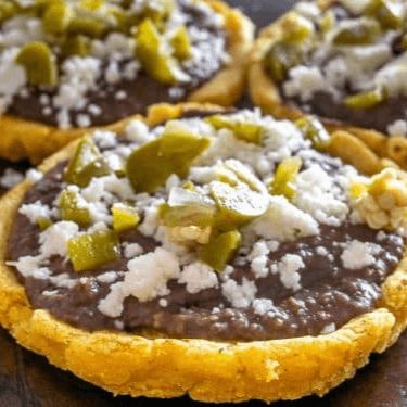 3 Sopes con Bistec + Magnum