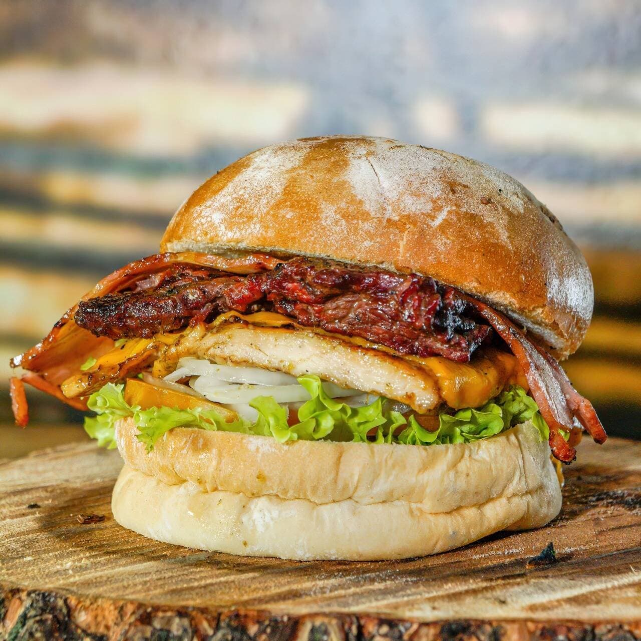 Hamburguesa Lomito y Pollo