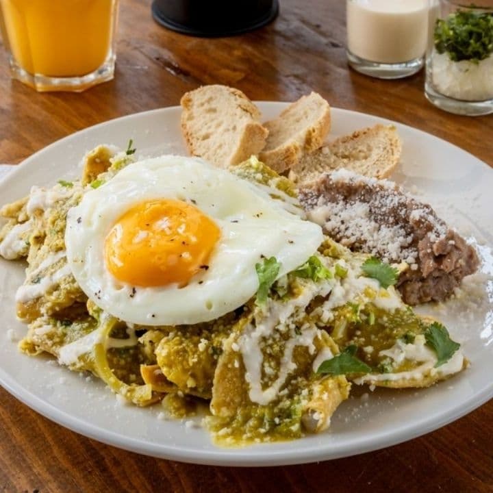 Chilaquiles con huevo