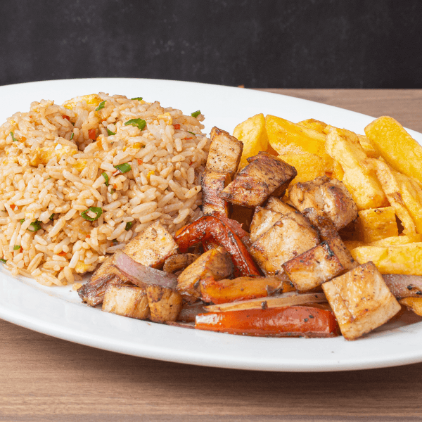 Pa - Pollo Saltado con Chaufa