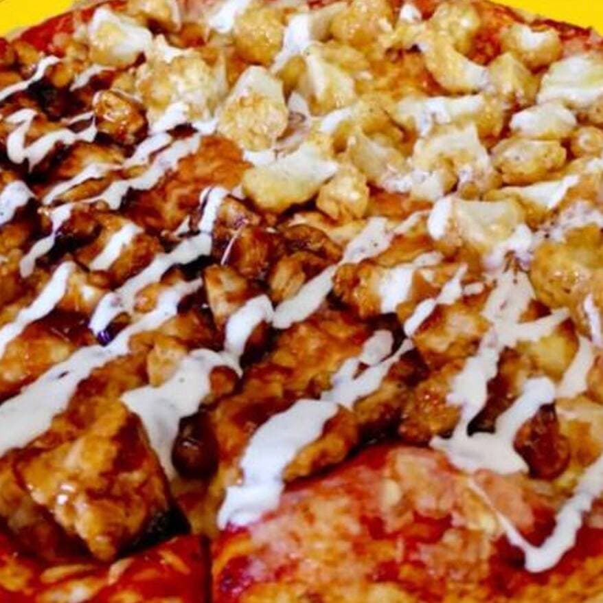 Pizza Boneless 1/2 BBQ y 1/2 Mango-Hab Extra Gde.
