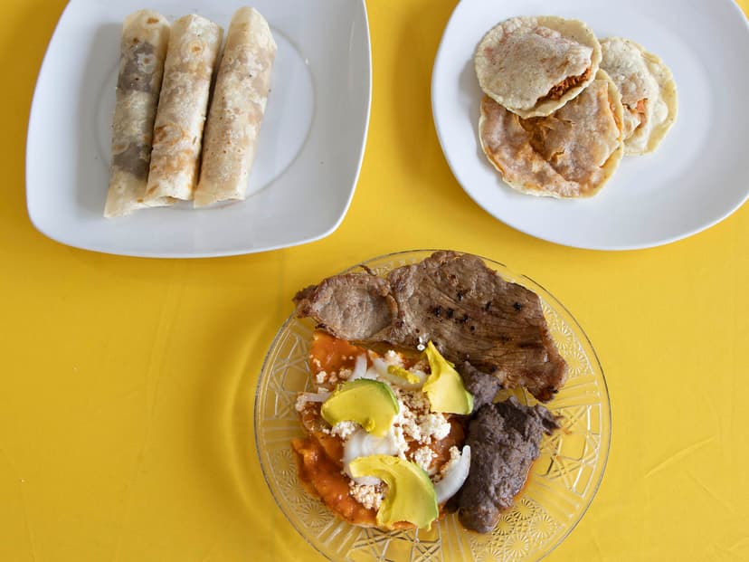 Antojeria La Tampiqueña Por Sabor