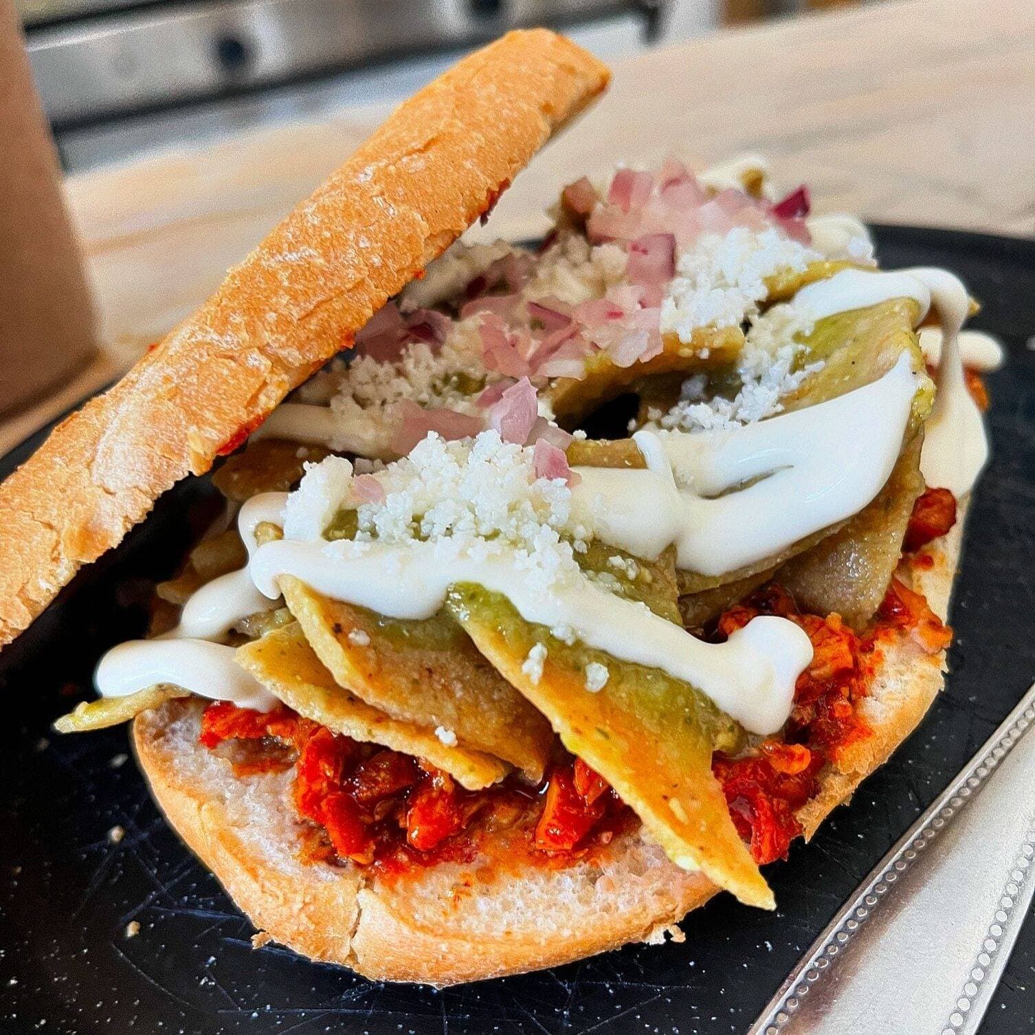 Tortas de Chilaquiles Tepito