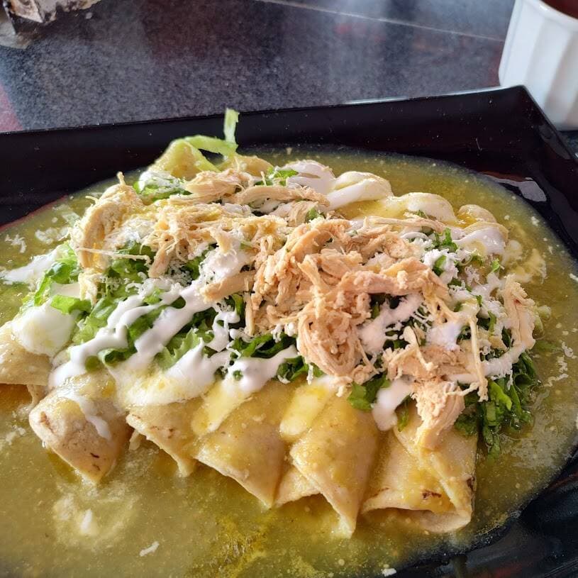 Enchiladas con Coca Cola