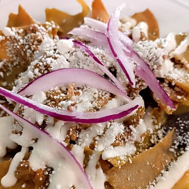 CHILAQUILES ROJOS