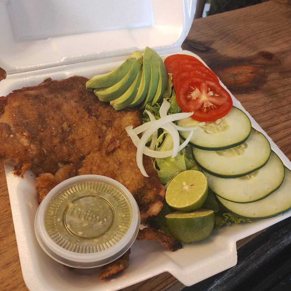 Milanesa de Res con Ensalada