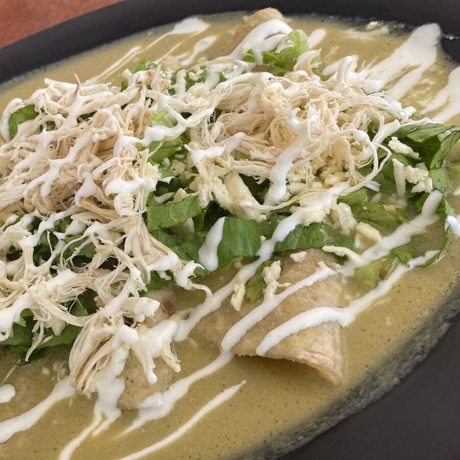 2 ordenes de Enchiladas Verdes