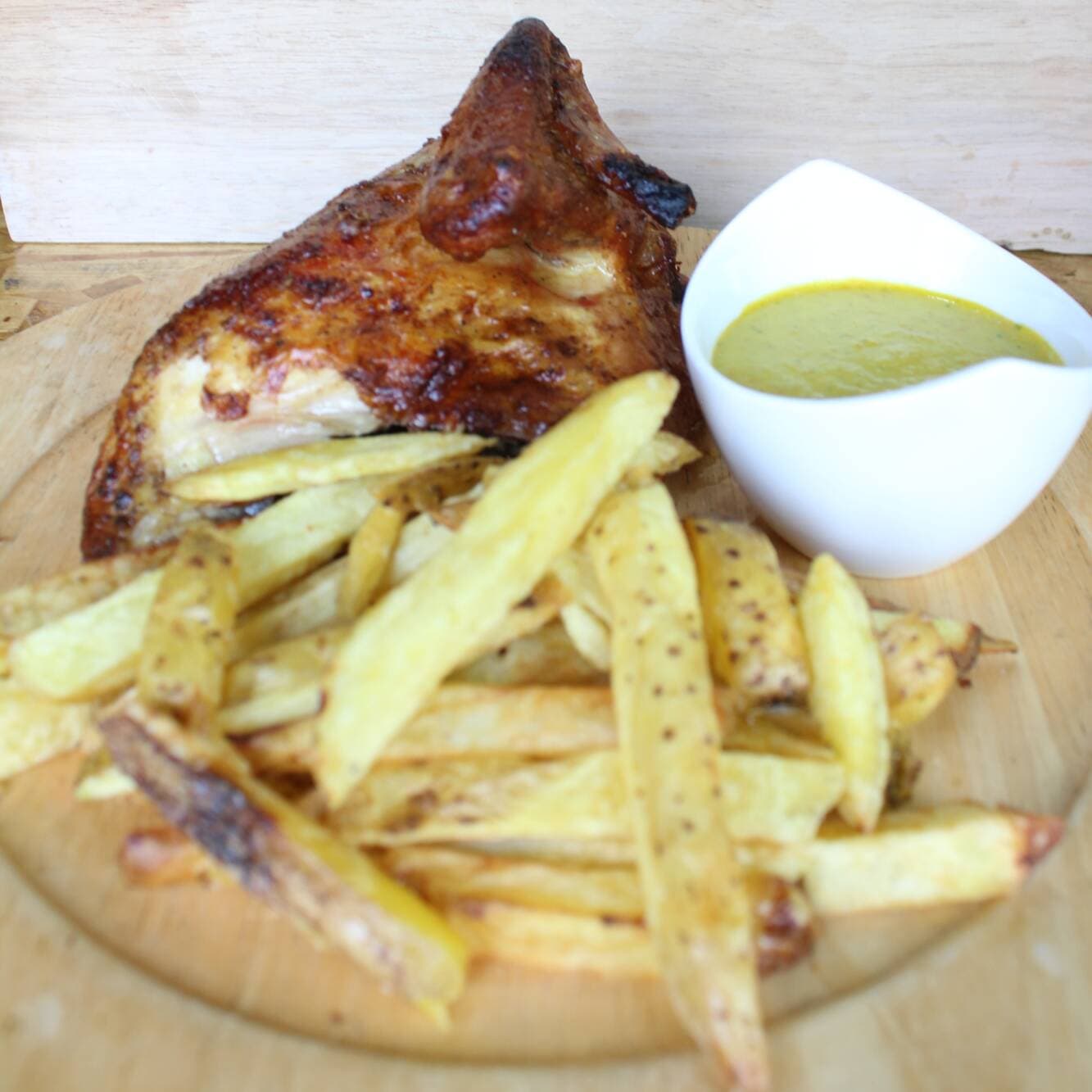 Combo 1/4 Pollo con papas y ensalada