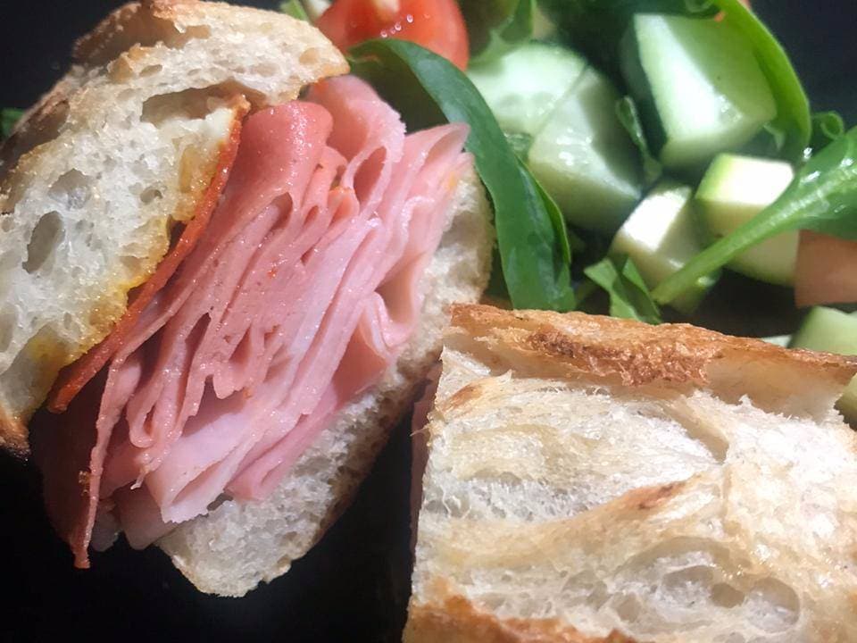 Baguette De Carnes Frías
