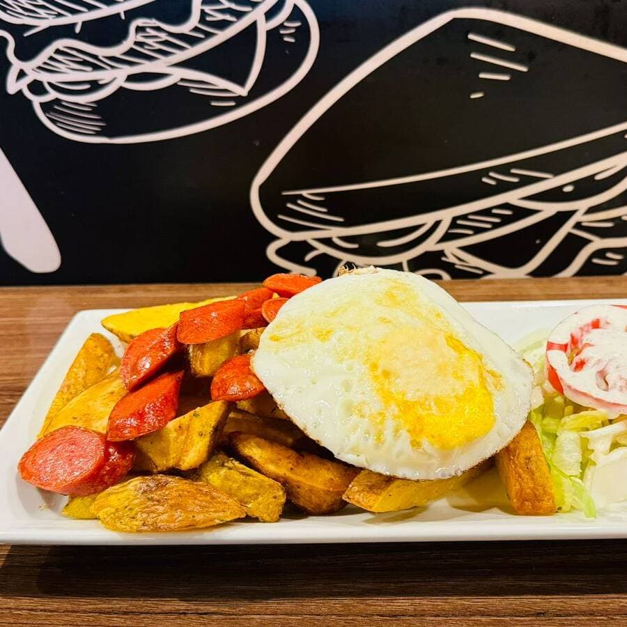 Salchipapa Especial