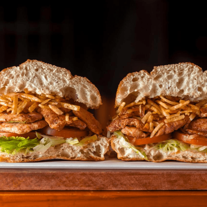 Sándwich Clásico de Pollo Grande