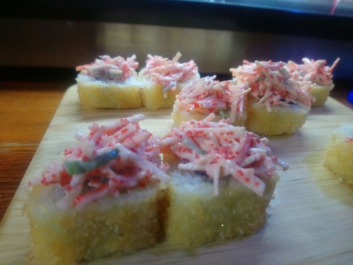 Furay roll con ensalda de kani