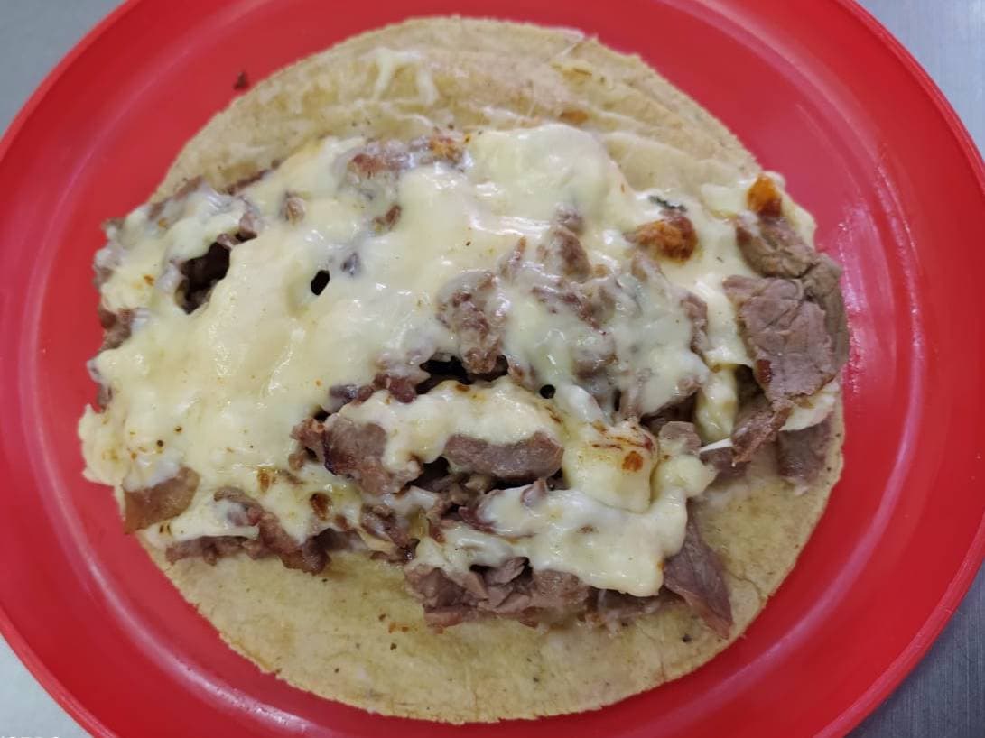 Bistec con Queso