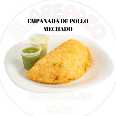 Empanada de Pollo Mechado