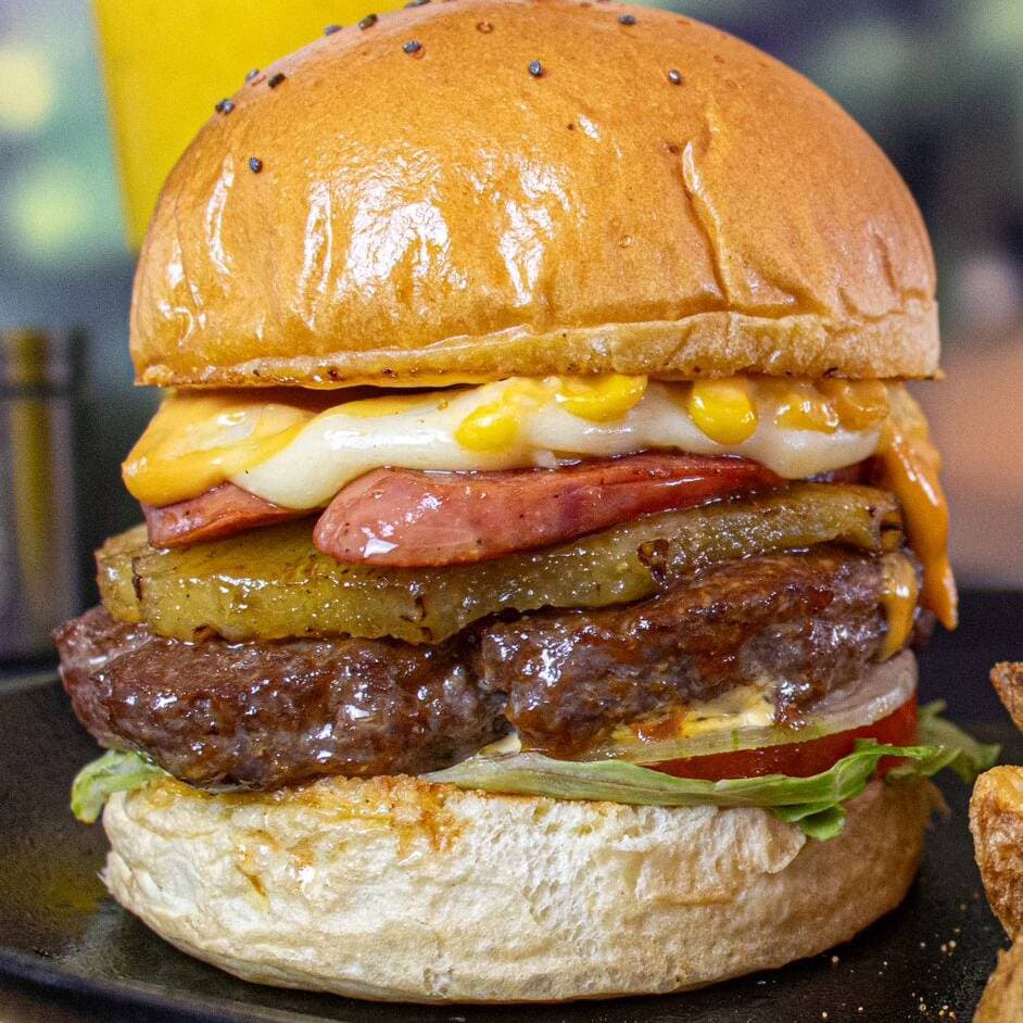 Combo Hamburguesa Maxihawaiana + Gaseosa 400ml
