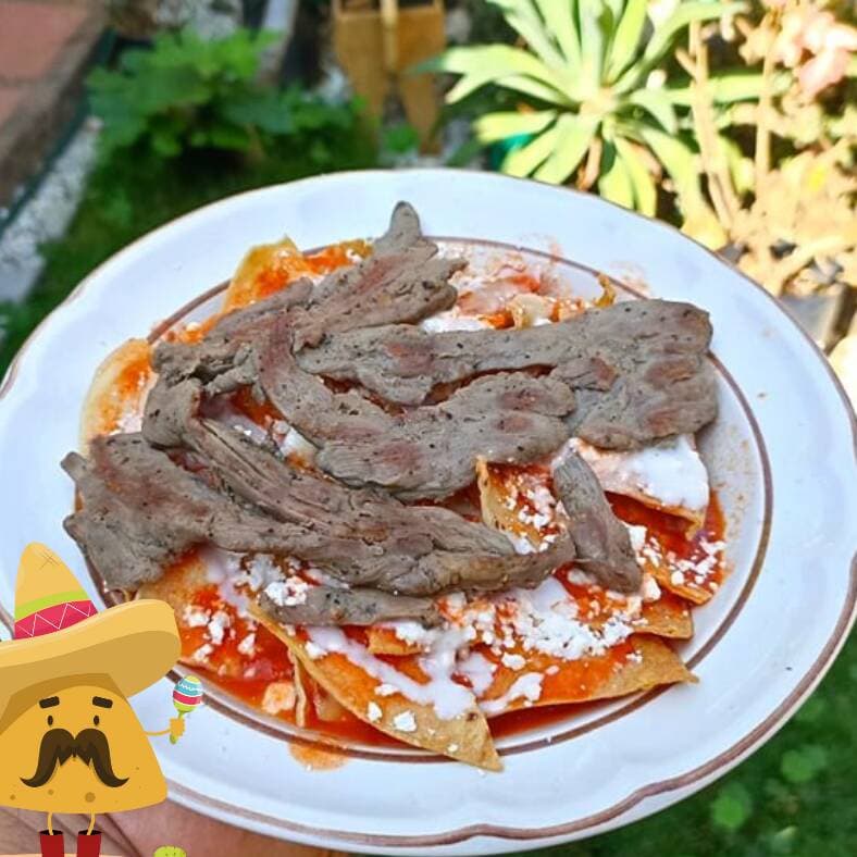 Chilaquiles con Arrachera
