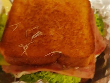 Sándwich de Pollo y Jamón