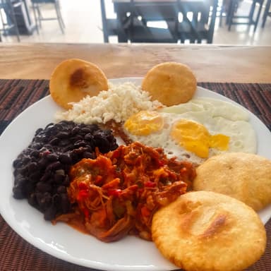 Desayuno Criollo de Mechada