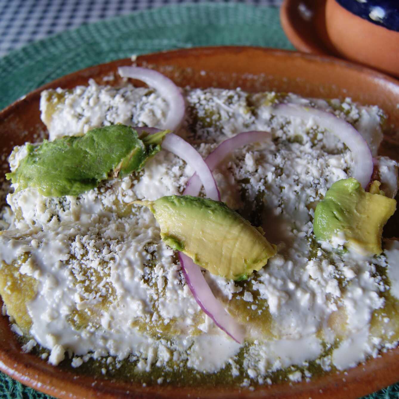 Enchiladas Verdes de Carne de Cerdo + Consomé