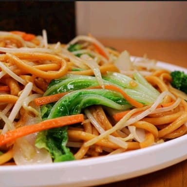 Chow Mein con Carnitas Rojas