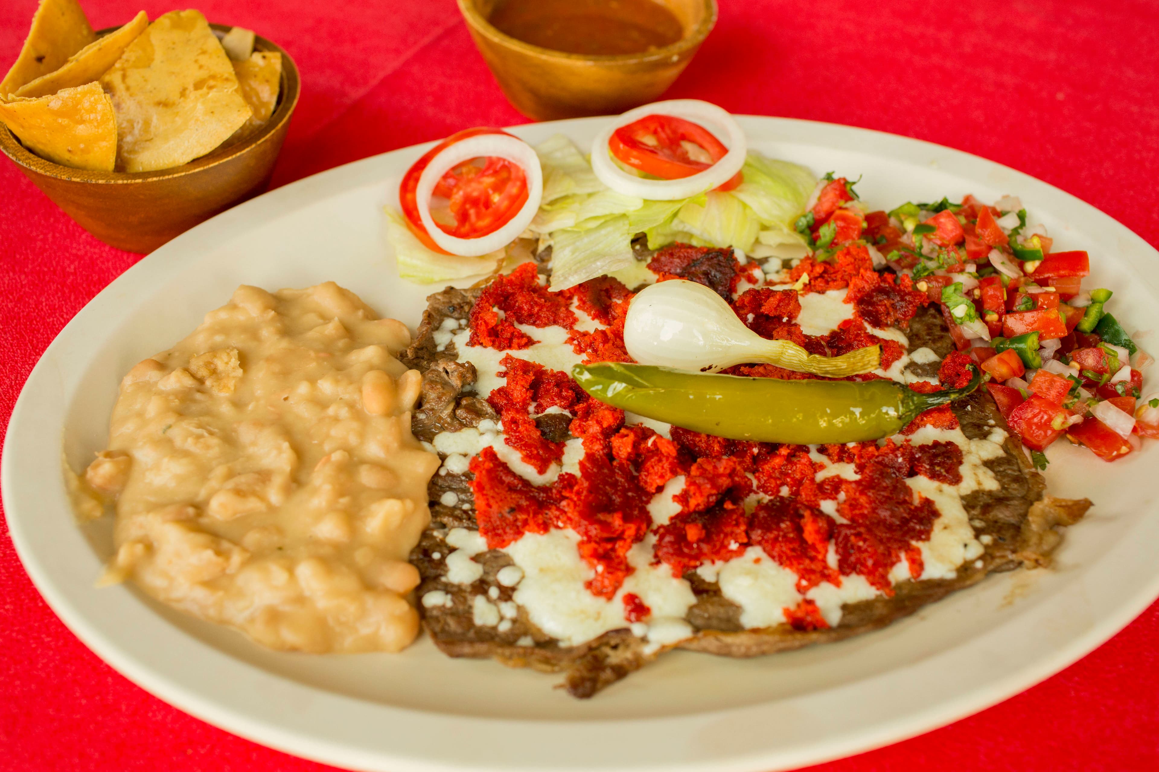 carne asada con chorizo y queso fundido
