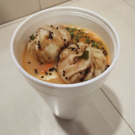 Ramen Caldoso y Dumplings