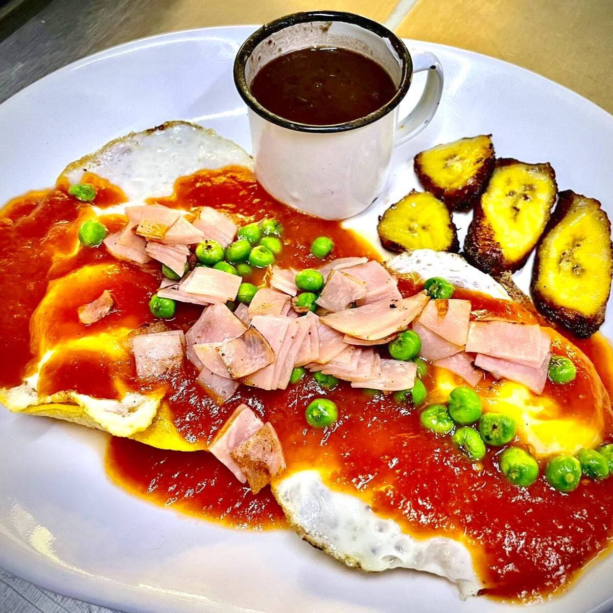 Huevos Motuleños